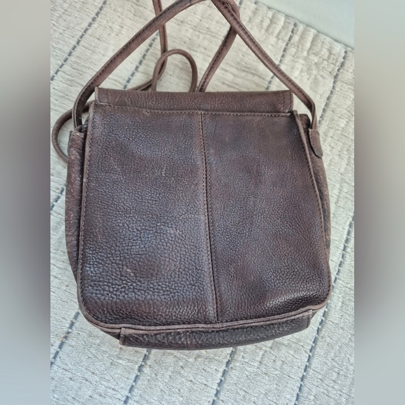 Small Leather Purse With Crossbody Strap By Fossil - Picture 4 of 9